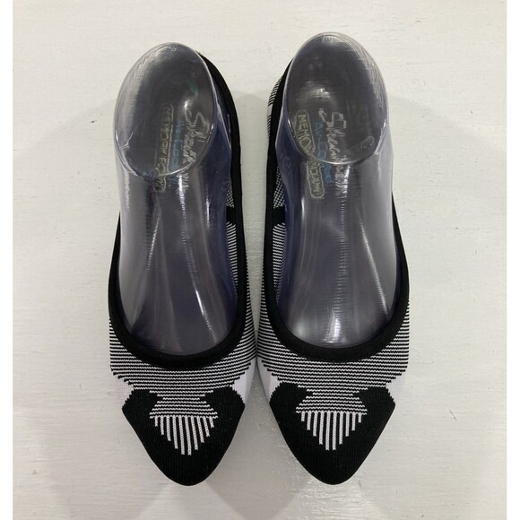 Skechers Flats Women’s 8 Black White Geometric Slip On Loafers Casual - Picture 2 of 8